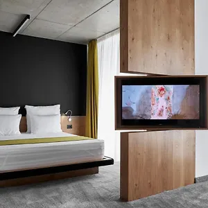 4* Ξενοδοχείο με διαμερίσματα Adella Boutique - Free Secured Parking