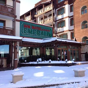 Otel Emerald Apartment-complex